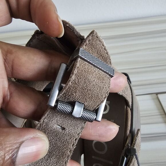 Nicole Jahida Tan Suede Leather Buckle Open Toe Sandals Size 7.5 - Picture 9 of 10